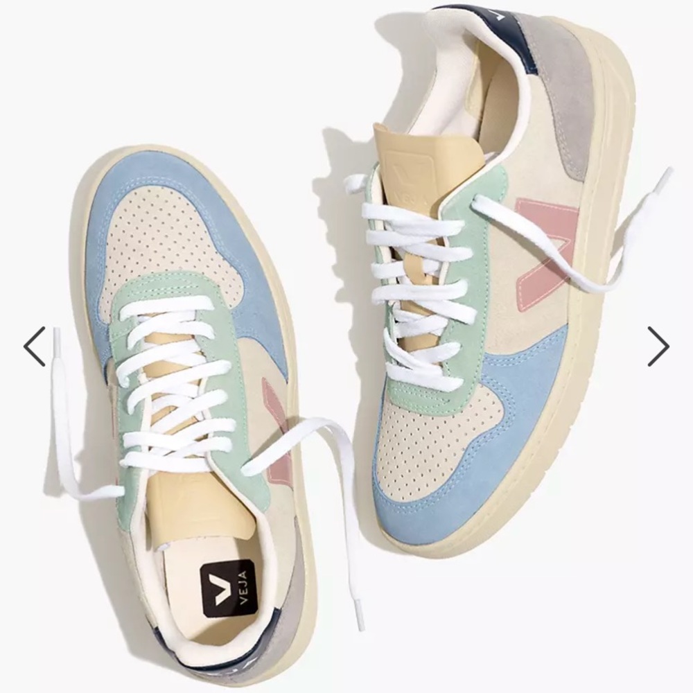 Veja suede v-10 sneakers